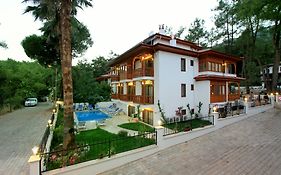 Ayka Hotel
